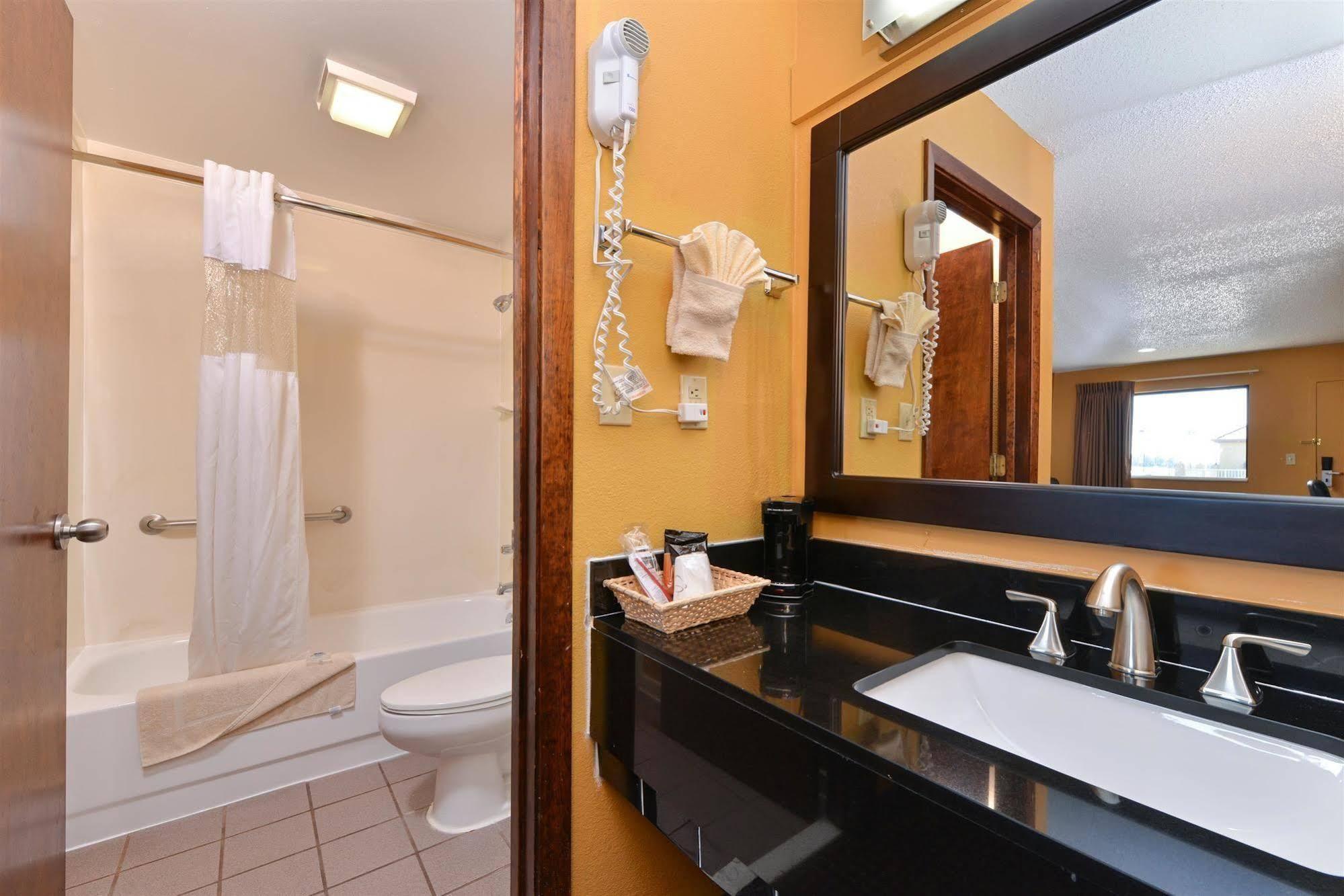 Americas Best Value Inn Byram Dış mekan fotoğraf